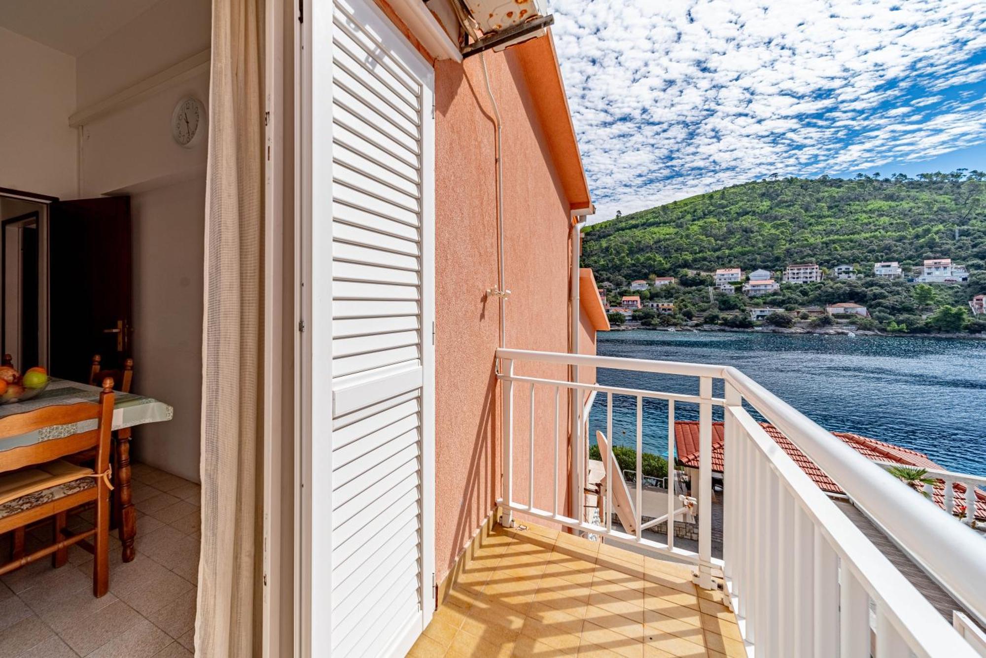Apartments Kuzma Smokvica エクステリア 写真